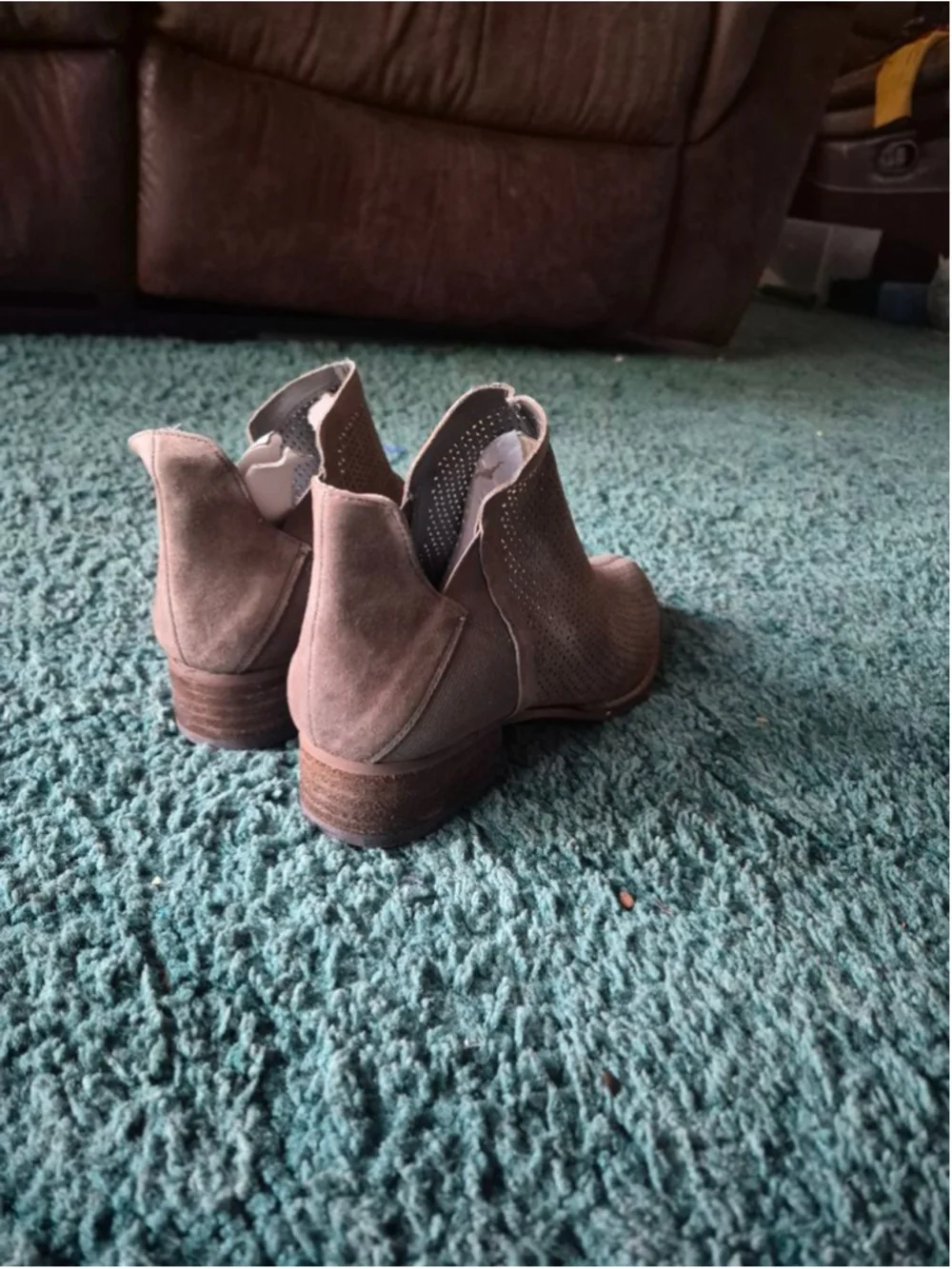 Vince Camuto Celena Ankle Booties Tan Eyelet Size 7M